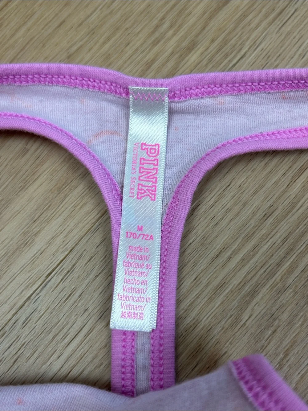 PINK Victoria’s Secret Thong Panty M